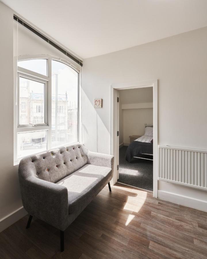 Modern Central Studio And One Bed Flats Close To The Beach Apartment Bournemouth Exterior photo