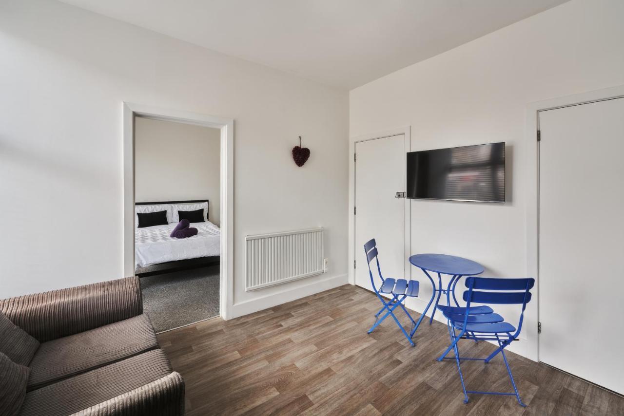 Modern Central Studio And One Bed Flats Close To The Beach Apartment Bournemouth Exterior photo