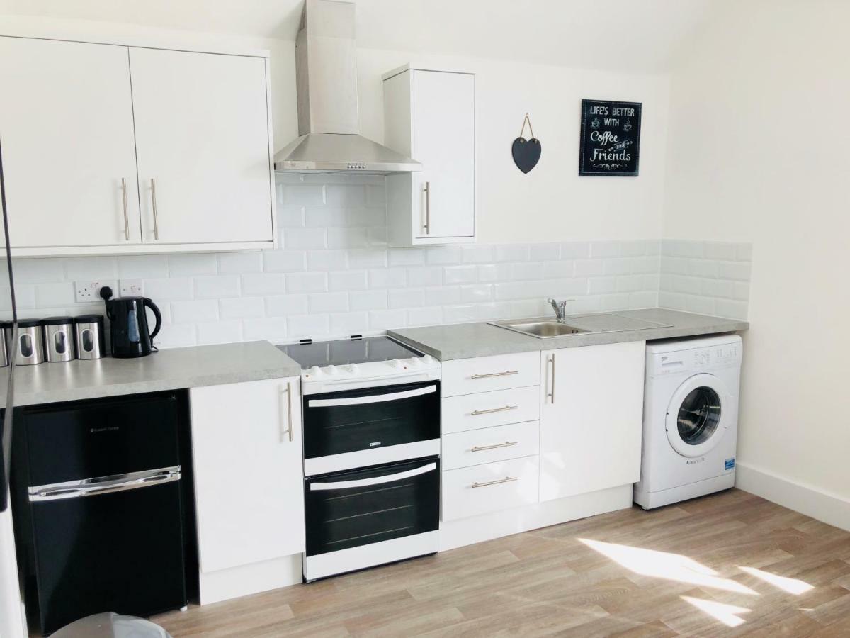 Modern Central Studio And One Bed Flats Close To The Beach Apartment Bournemouth Exterior photo